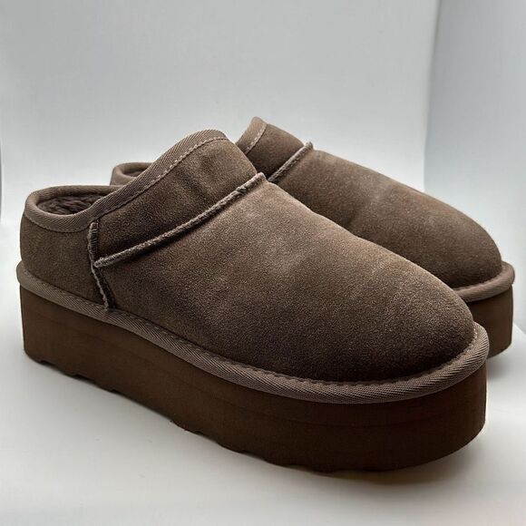CUSHIONAIRE Women's Genuine Suede Cozy Mule Platform +Memory Foam 8.5 TAUPE - Picture 1 of 7